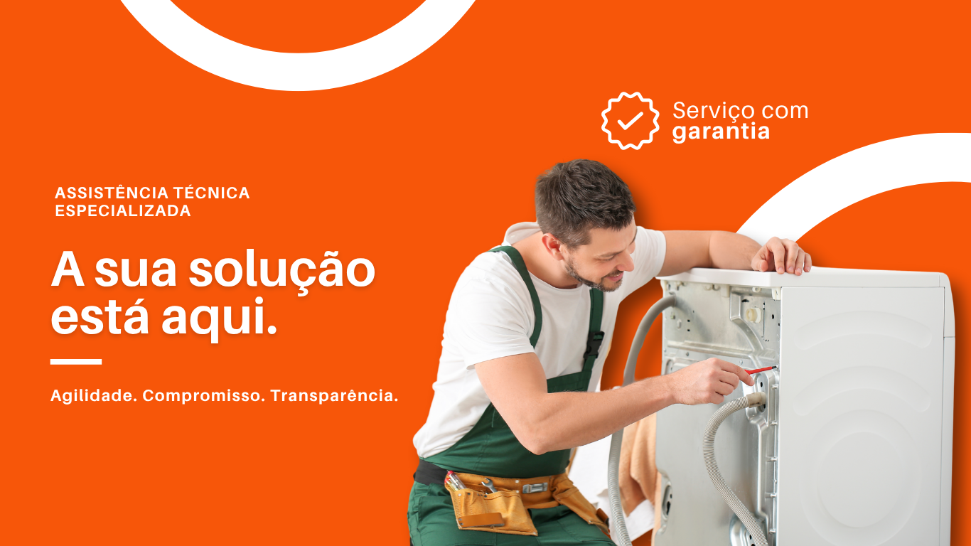 Técnico realizando reparo